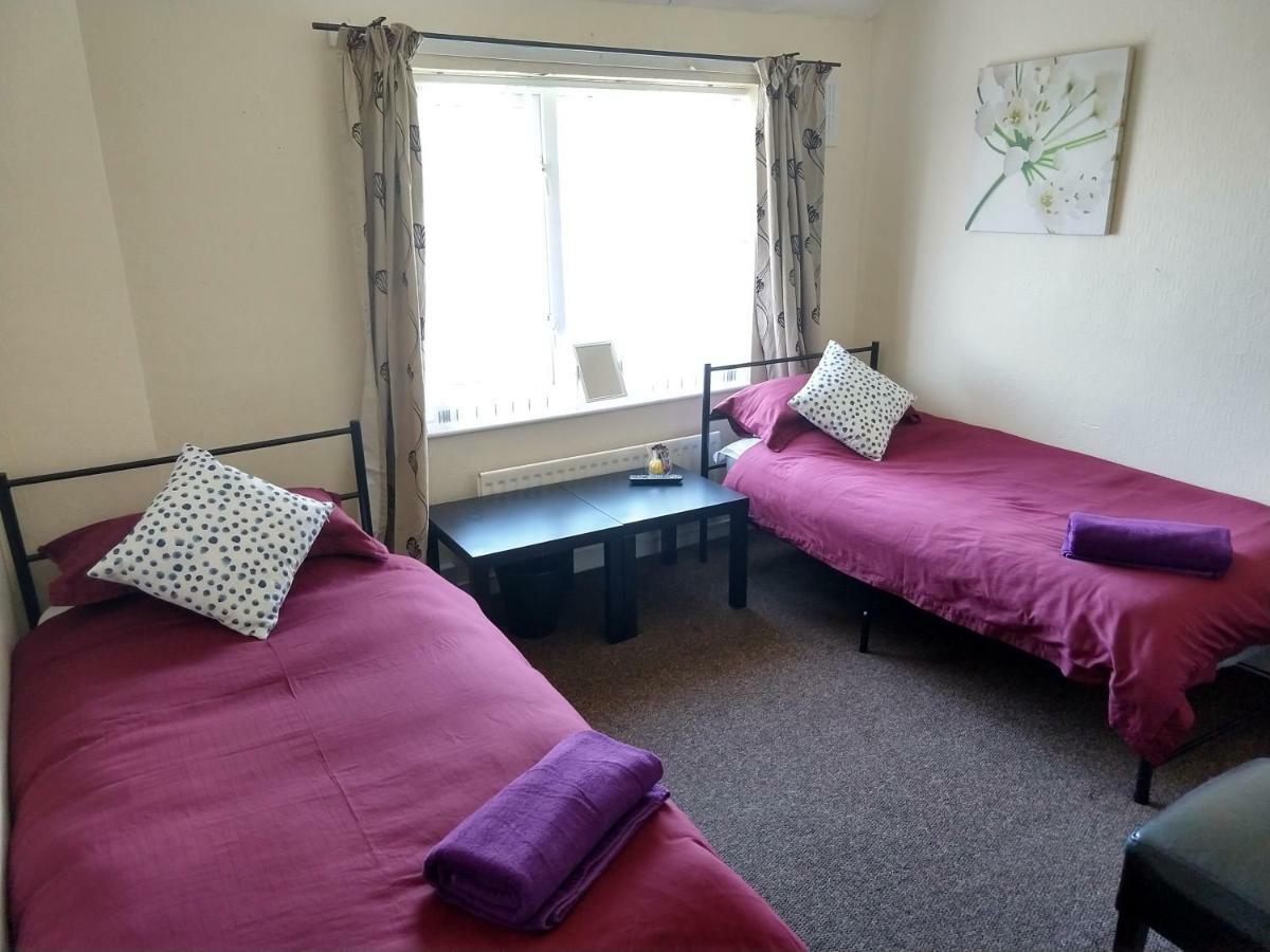 Rowe Gardens - Self Catering - Guesthouse Style - Comfortable Twin Or Double Rooms - Quiet Residential Area Workington Dış mekan fotoğraf