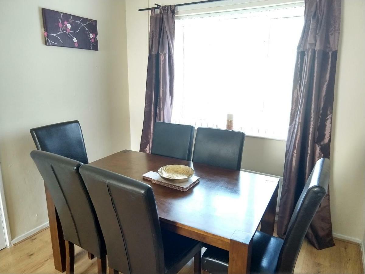 Rowe Gardens - Self Catering - Guesthouse Style - Comfortable Twin Or Double Rooms - Quiet Residential Area Workington Dış mekan fotoğraf